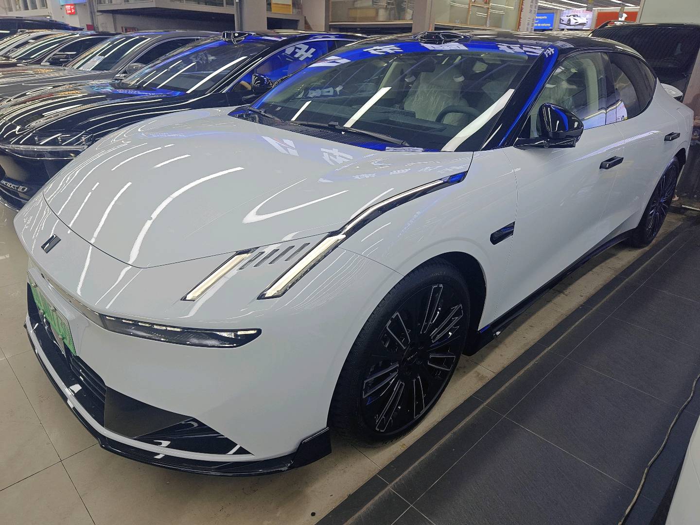 2025 Lynk & Co 010 EM-P 1.5T 120 AWD Ultra