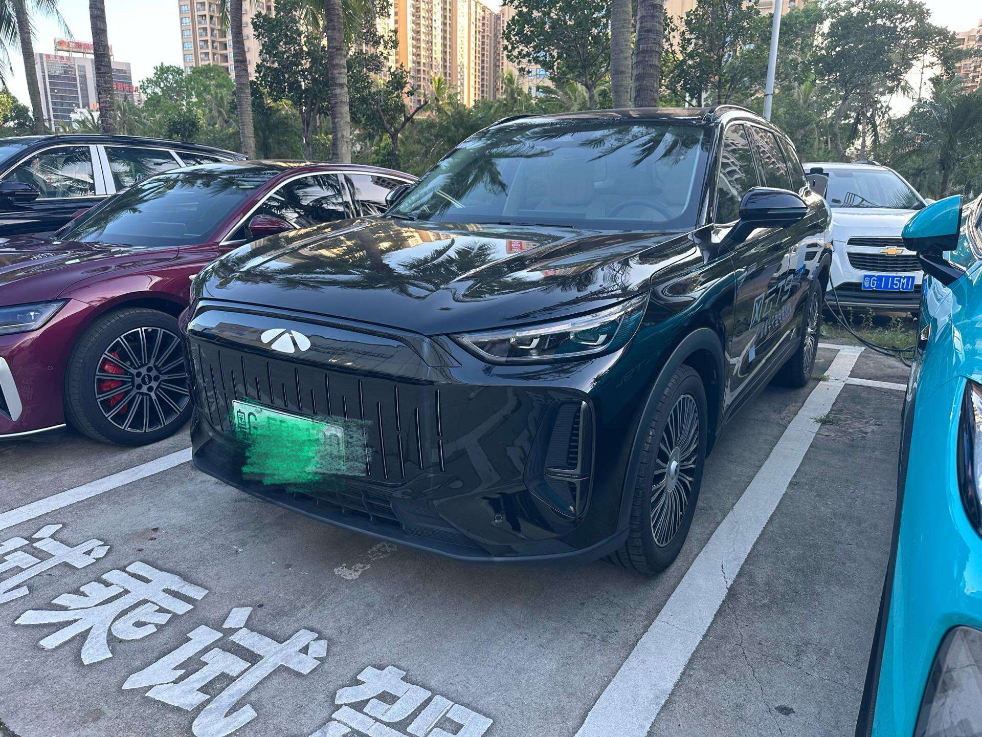 Yunong T9 C-DM 1.5T 120 Long Range Flagship Edition 7 Seater
