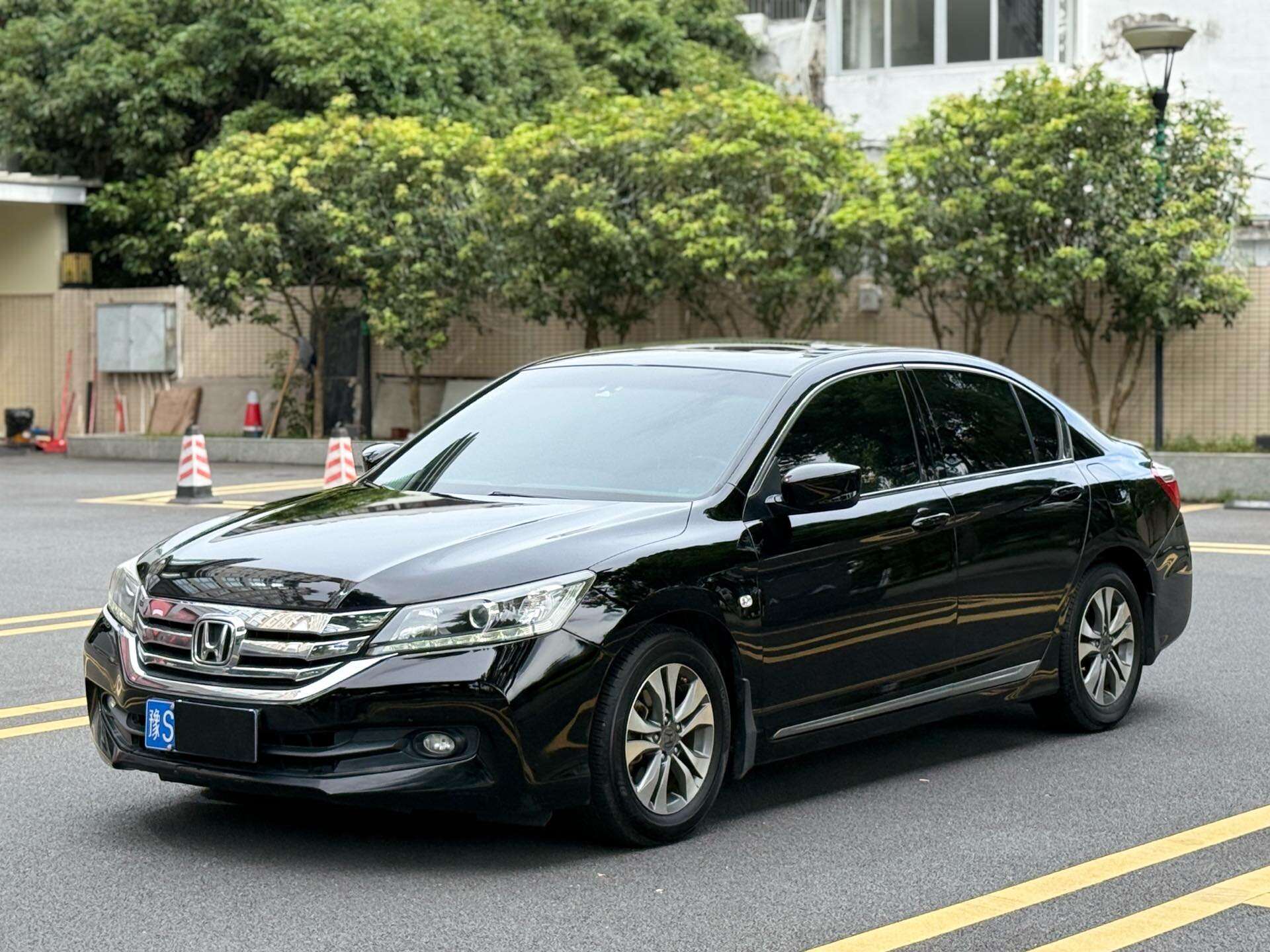 Accord 2.0 CVT EXN Luxury Navigation Edition