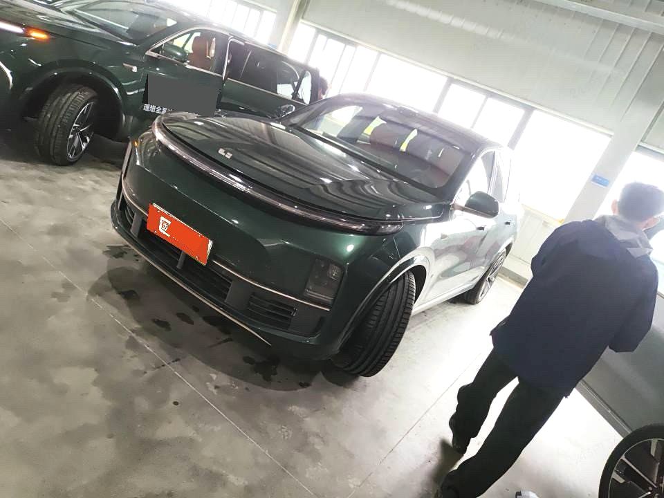 2025 L9 Ultra Smart Refresh Edition