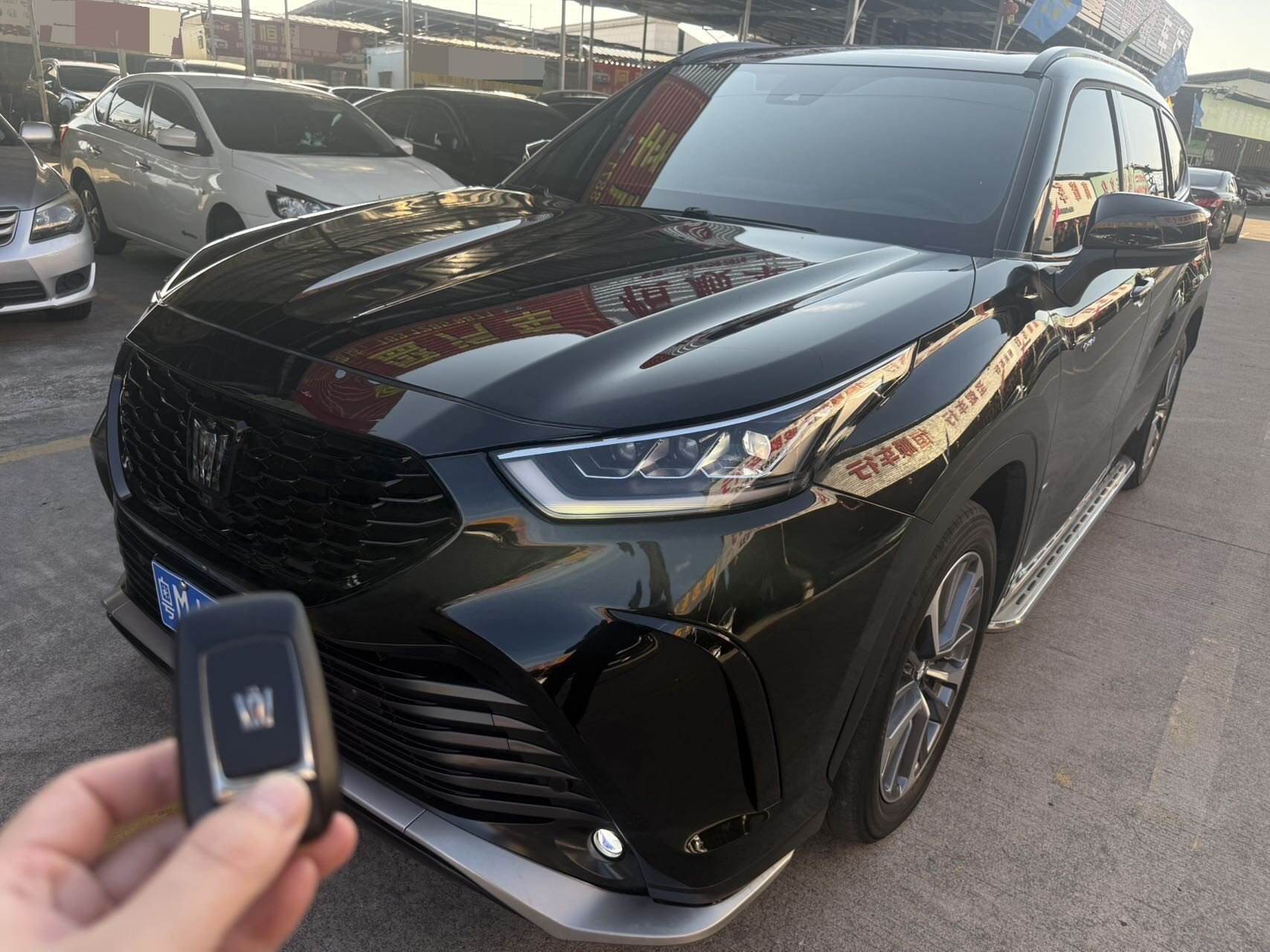 2024 Crown Luxus L HEV 2.5 CVT AWD Premium Edition
