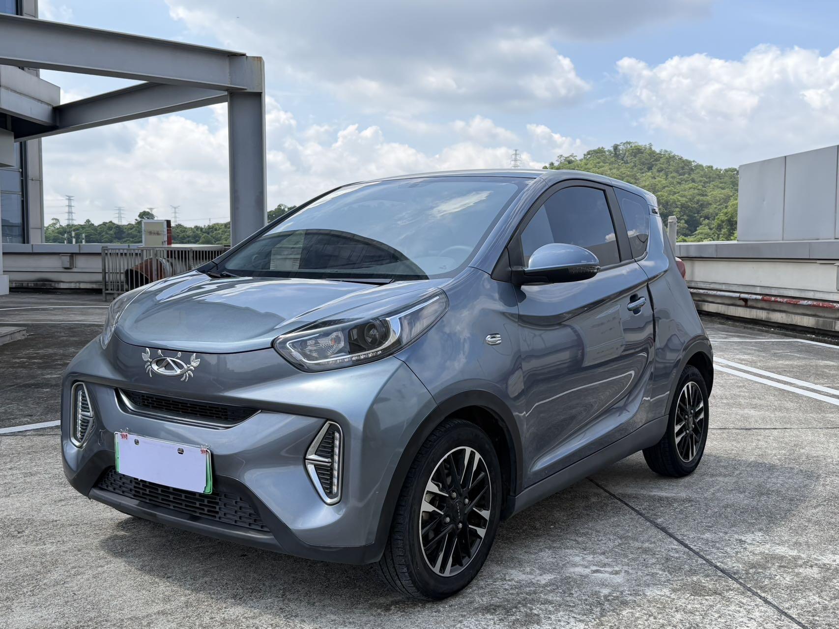 eQ1 Tianfen Kuang Kuang Ban Phosphor Fěntiě Li 30kW 301km