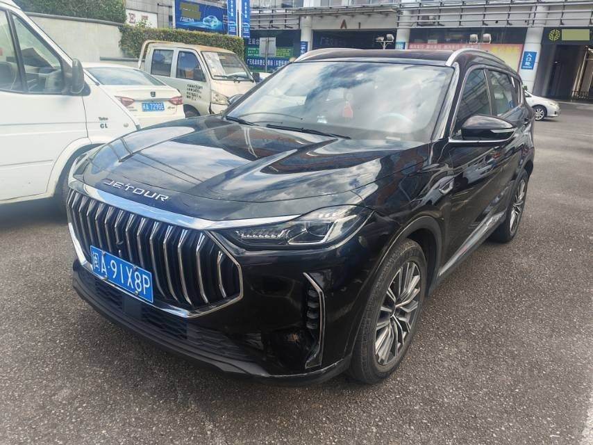 2023 X70 PLUS 1.5T CVT 自强MAX 7-Seater