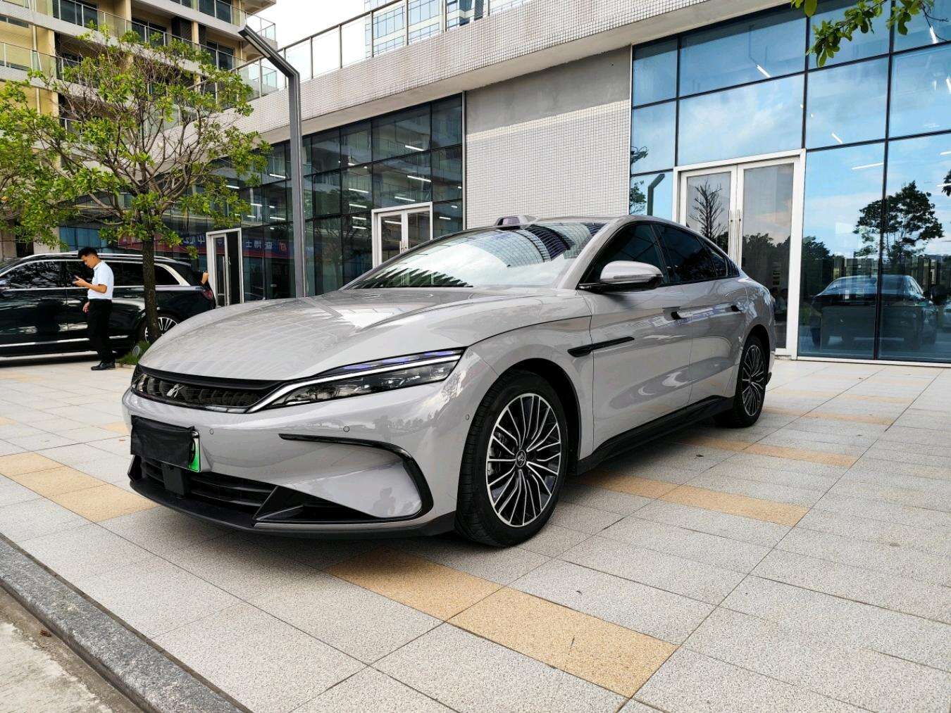 2025 Han DM-i 1.5T CVT Intelligent Edition 125KM Laser Radar Flagship Type