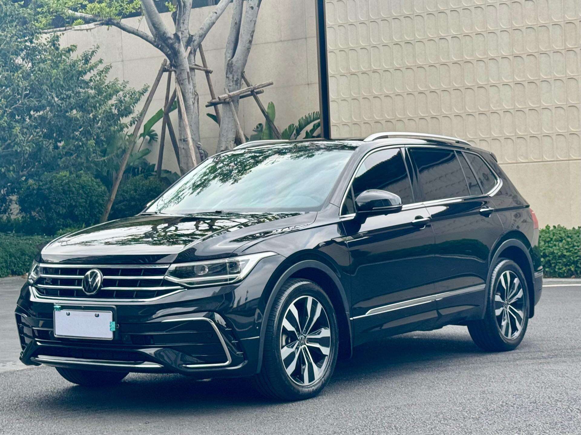 Tiguan L R-Line 2.0TSI 330TSI Two-Wheel Drive R-Line Enjoyment