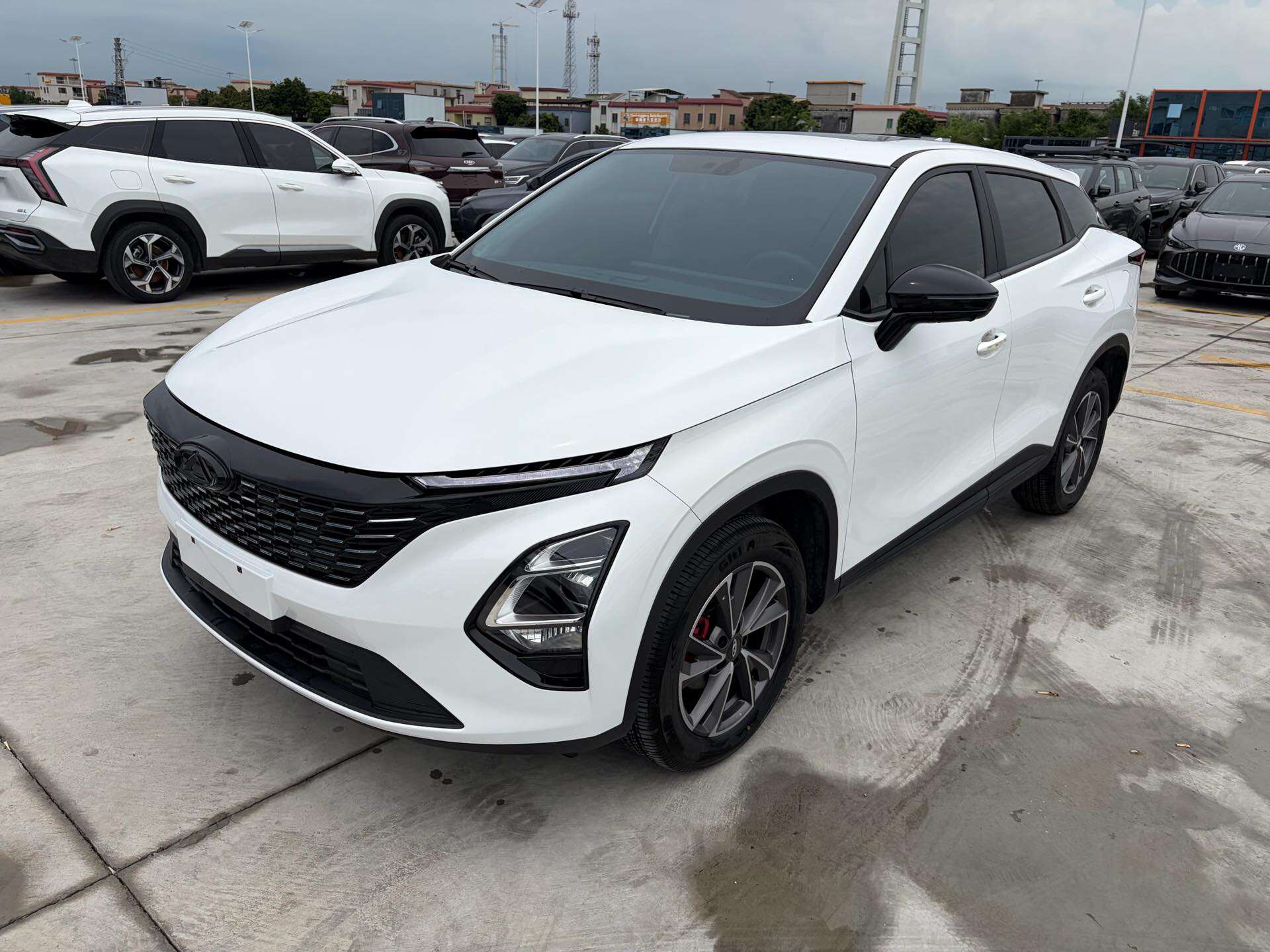 Ruihu 5x 1.5T CVT High-Energy Luxury