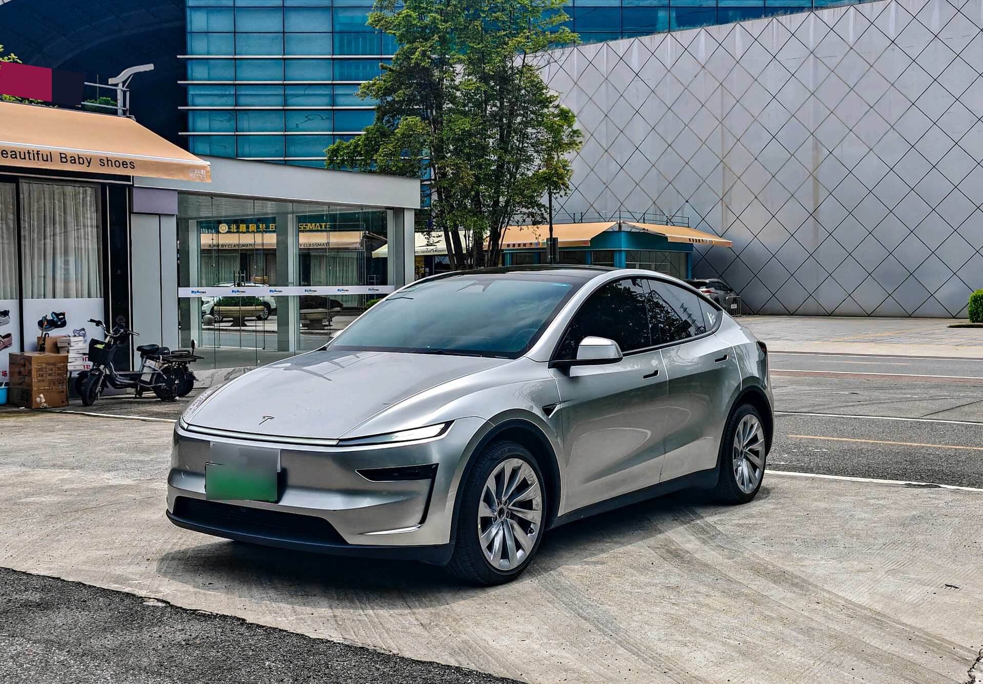 2025 Model Y Rear-wheel Drive Edition