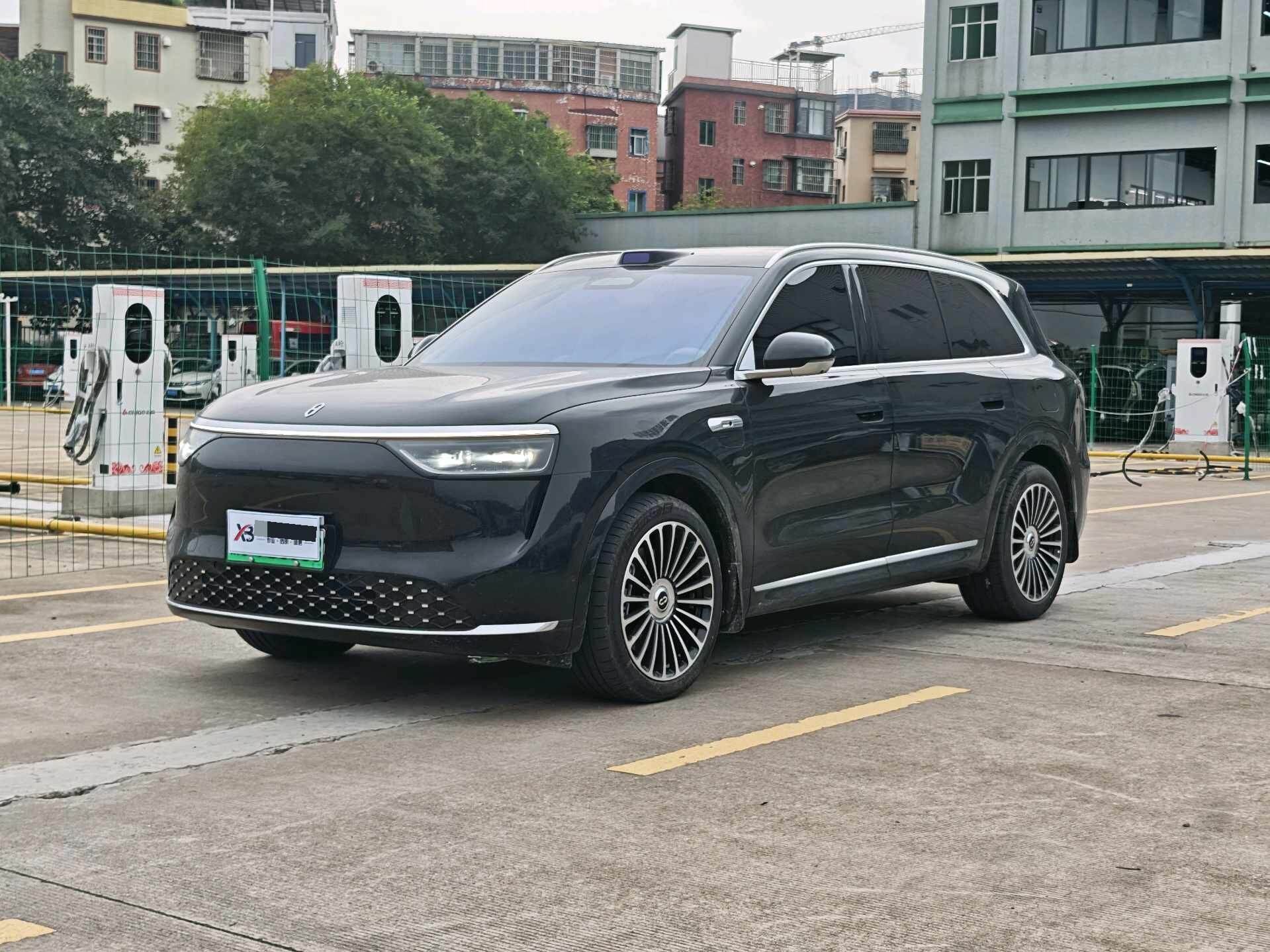 2025问界M8 Max+ Edition 53.4kWh 6-Seater Edition
