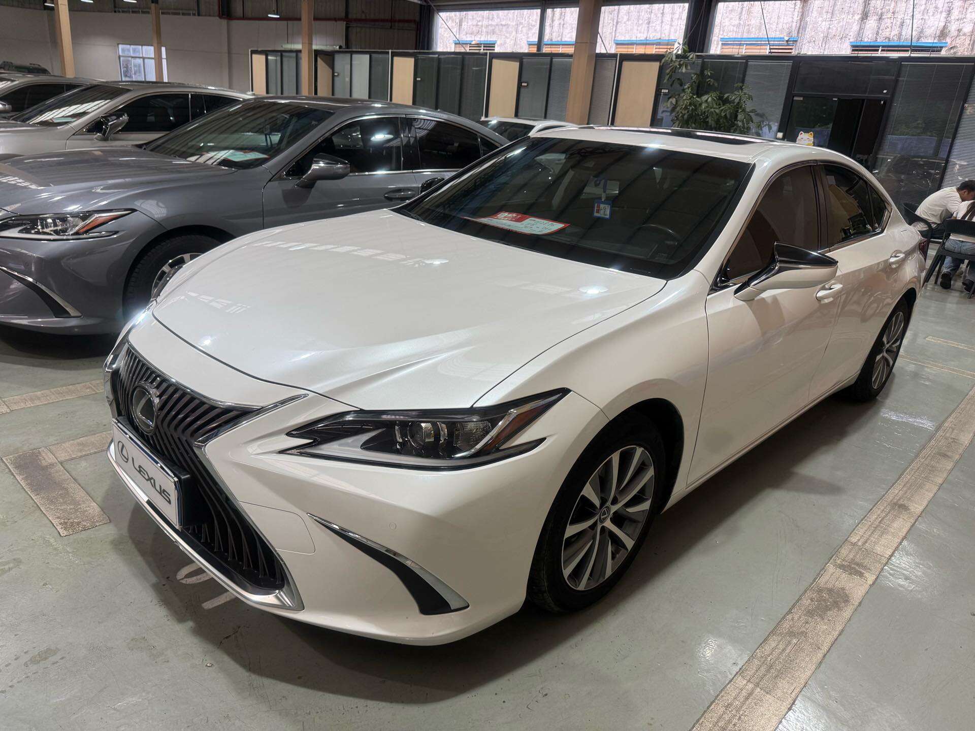 ES200 2.0 卓越版