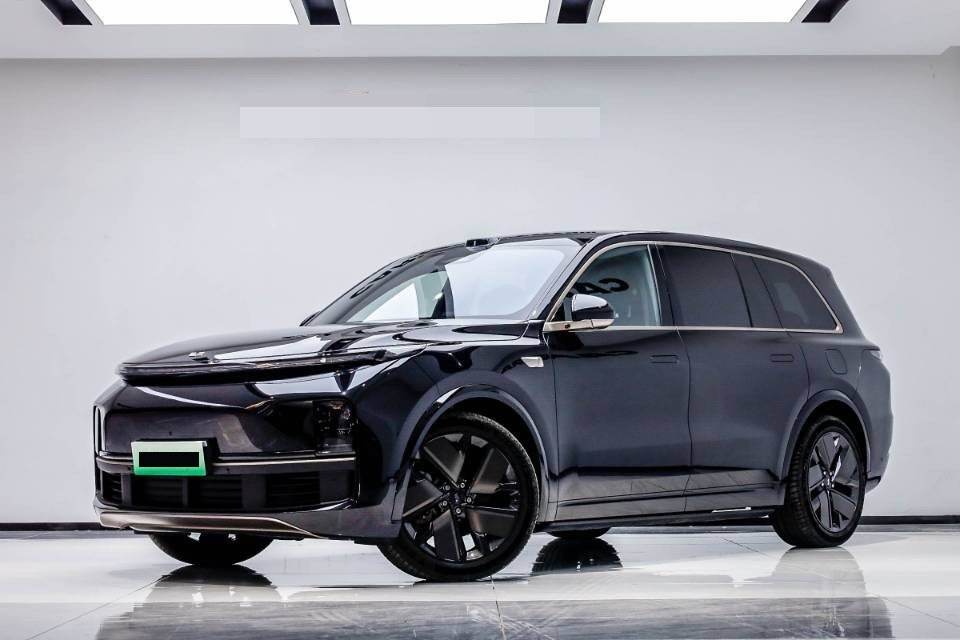 2025 L9 Ultra Smart Refresh Edition