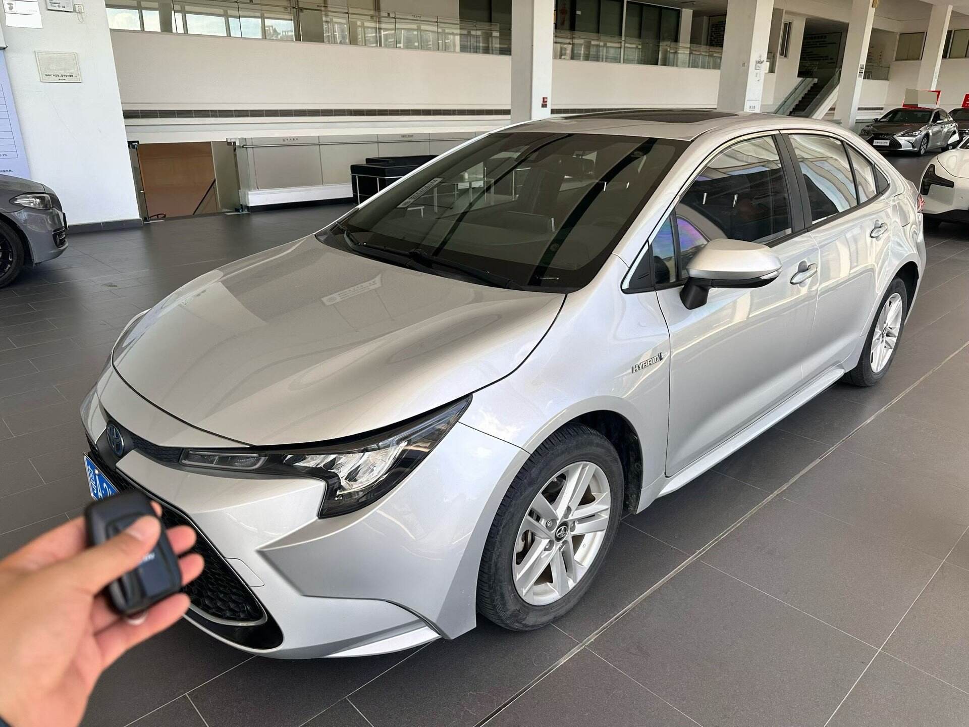 2019 Levin Hybrid 1.8H CVT Luxury Edition