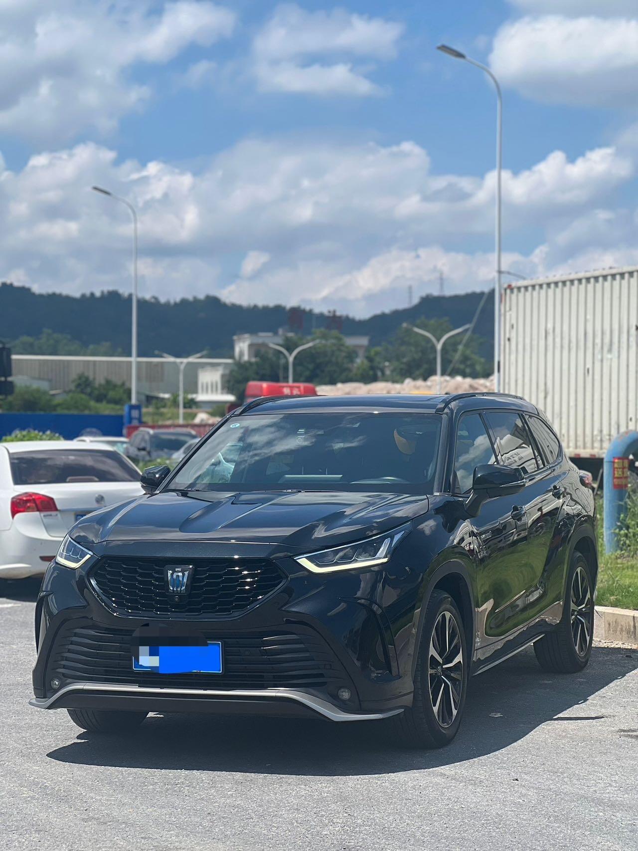 2021 Crown Luxus 2.5 CVT AWD Flagship Edition