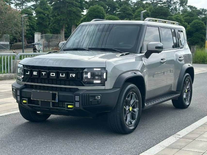2023 Traveler 2.0T 4WD Traverse