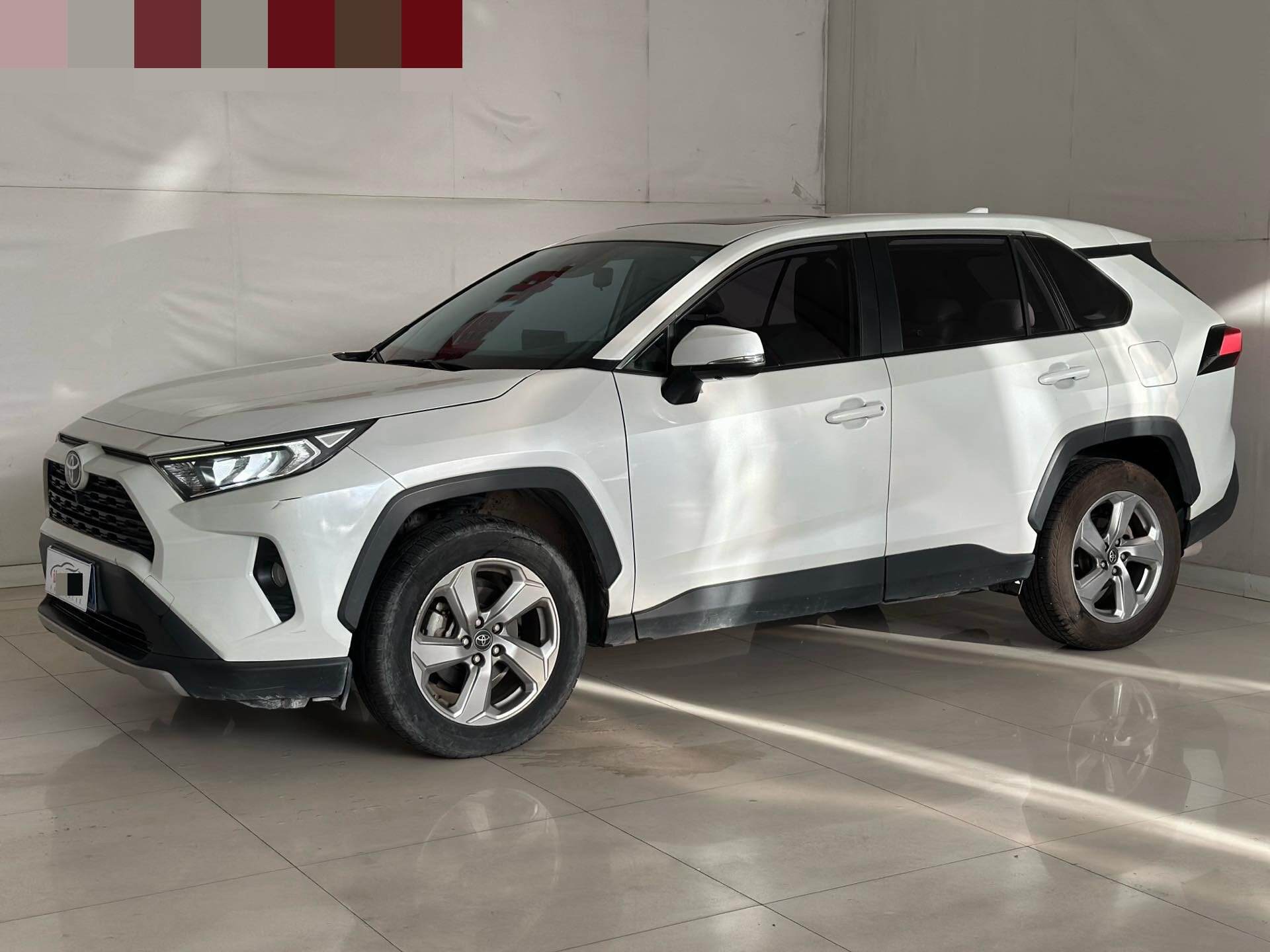 Rav4 Rongfang 2.0 CVT Two Wheel Fashion Edition