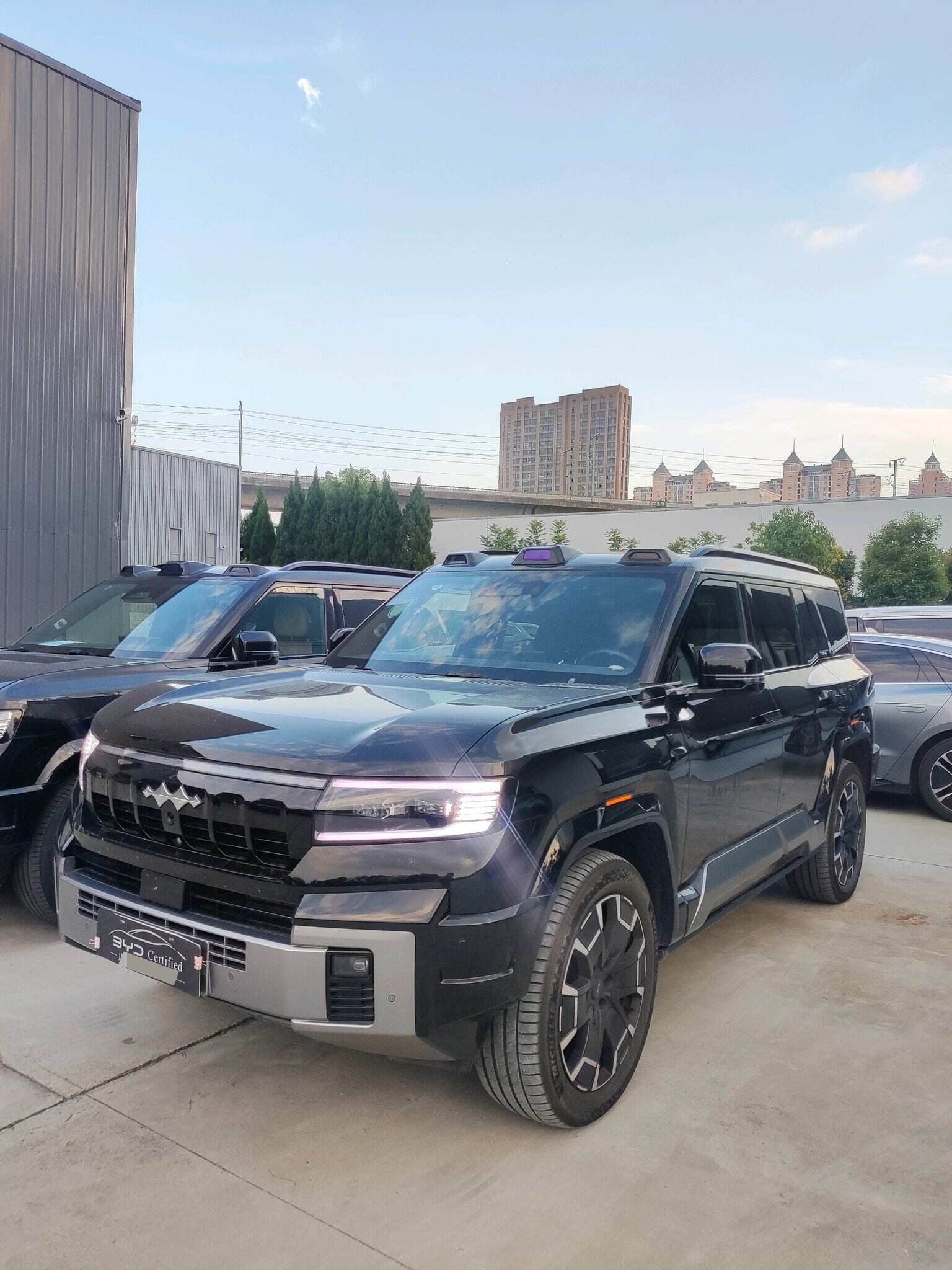 2025 Leopard 8 2.0T CVT Smart & Brave Flagship 7-seater