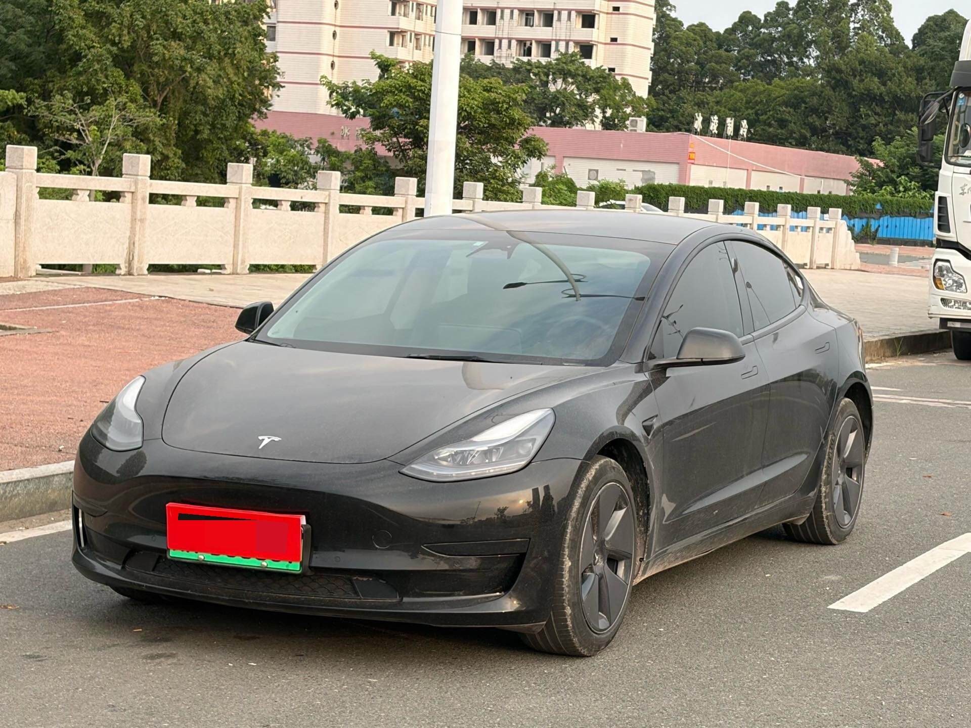 Model 3 Rear-wheel Drive