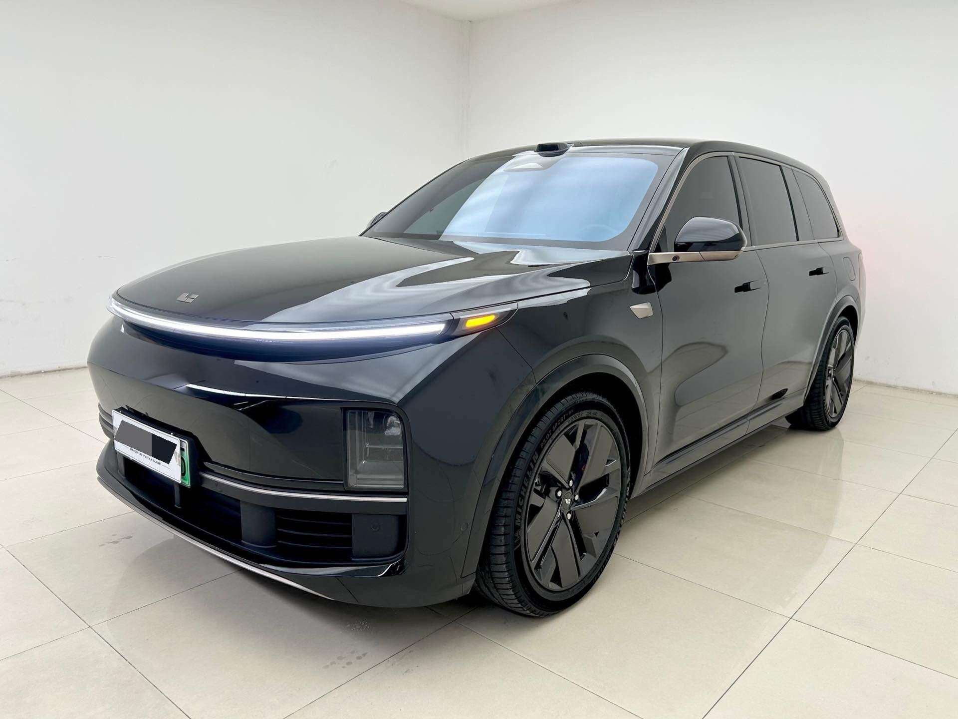 2025 L9 Ultra Smart Refresh Edition