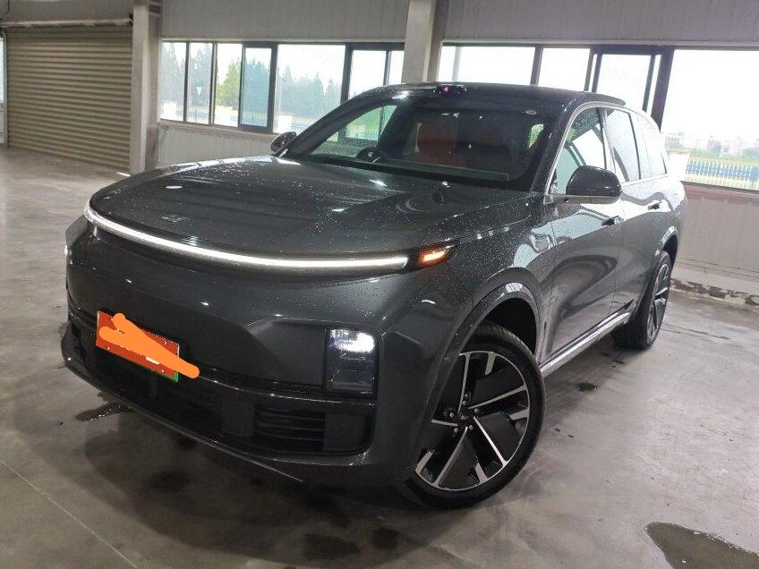 2025 L8 Ultra Smart Refreshed Version