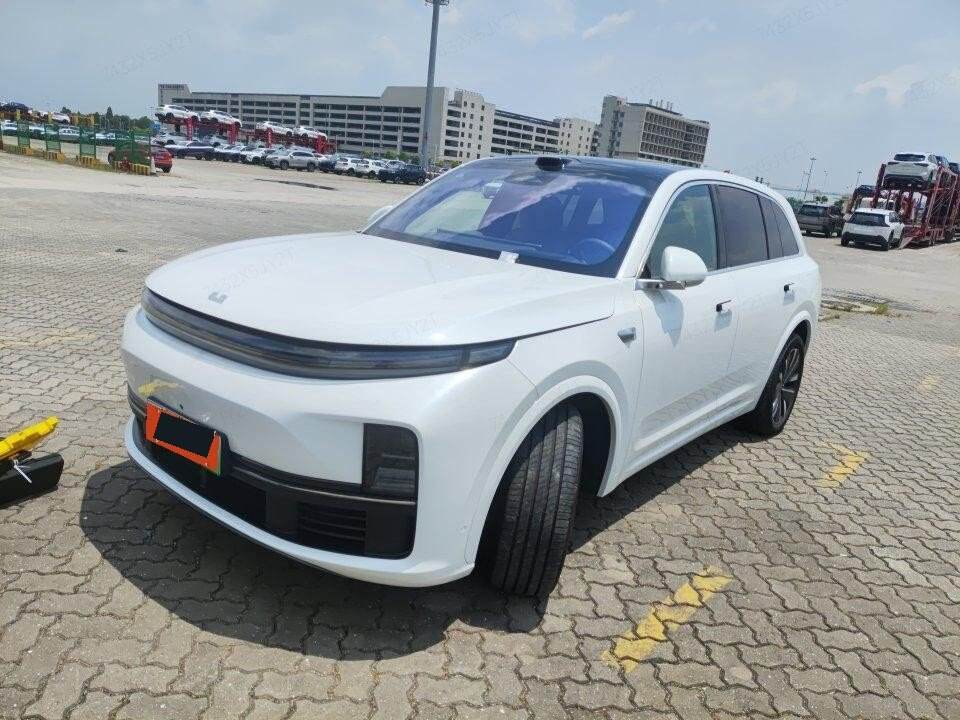 2025 L7 Ultra Smart Refresh Edition