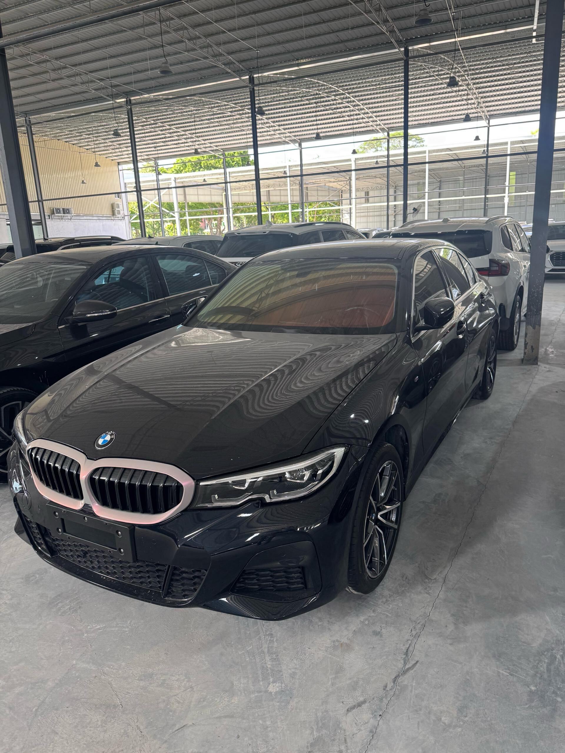 320Li 2.0T M Sport Package (Facelift)