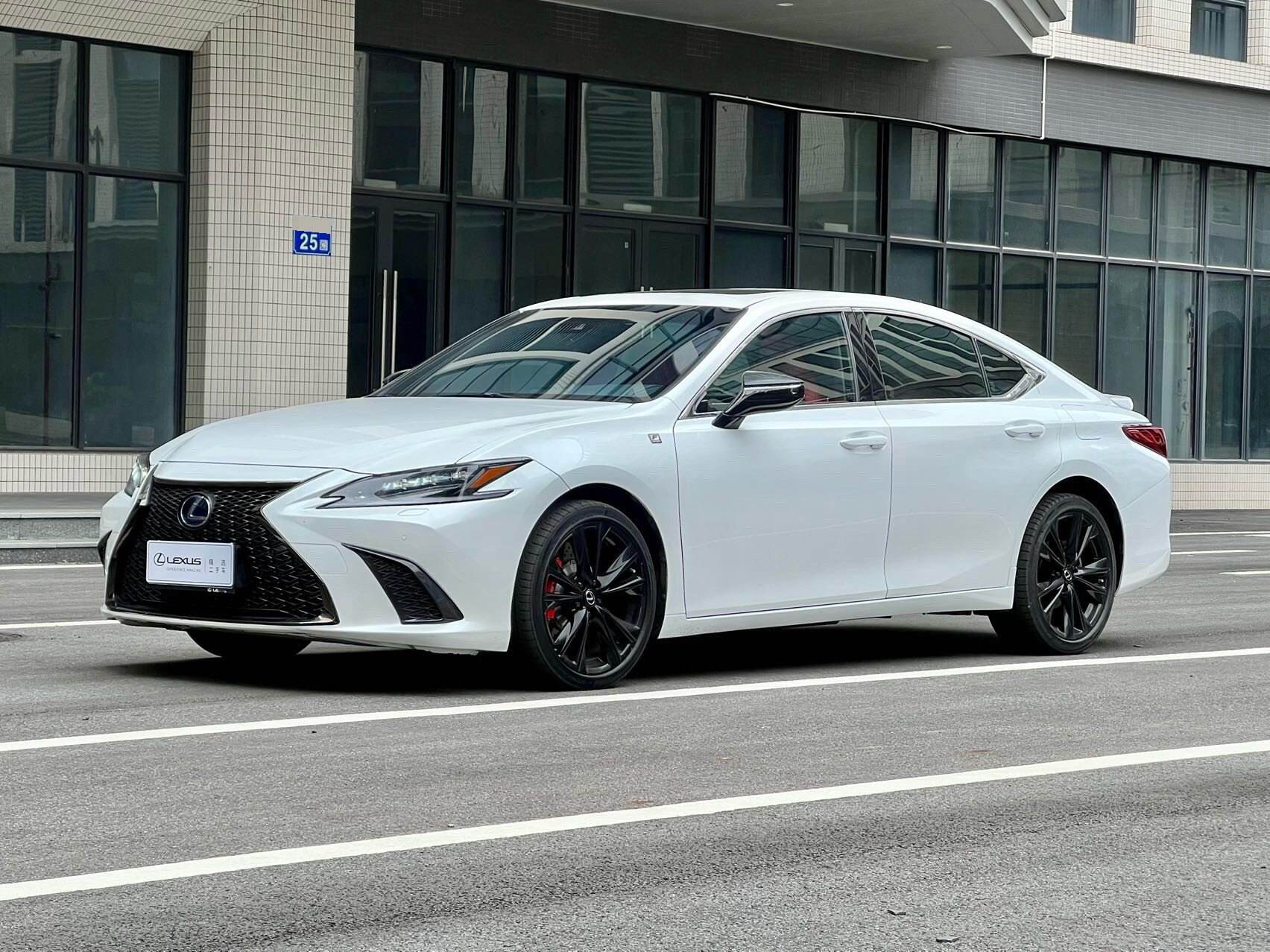 ES300h F SPORT 2.5 CVT