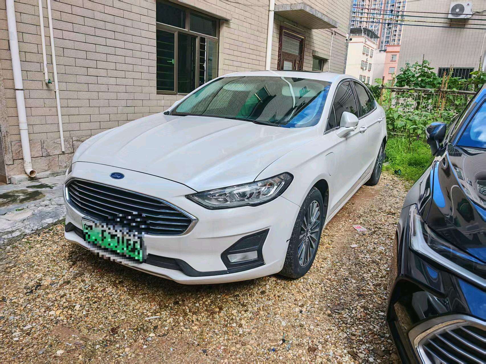 2018 2.0 PHEV Smart Model