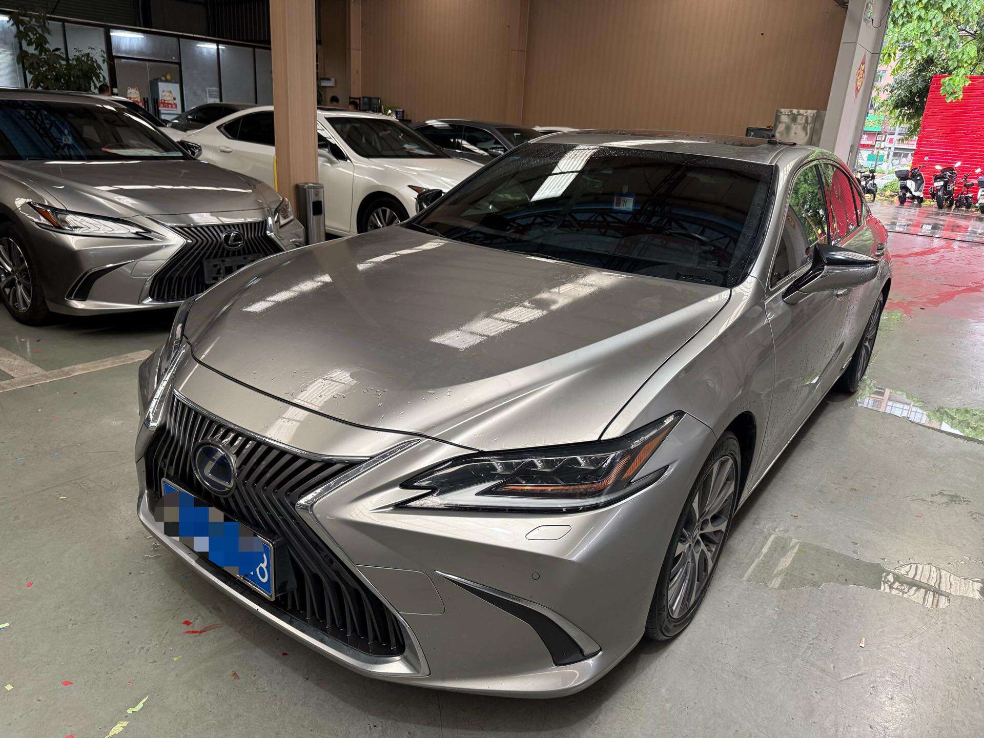 ES300h 2.5 CVT Premium