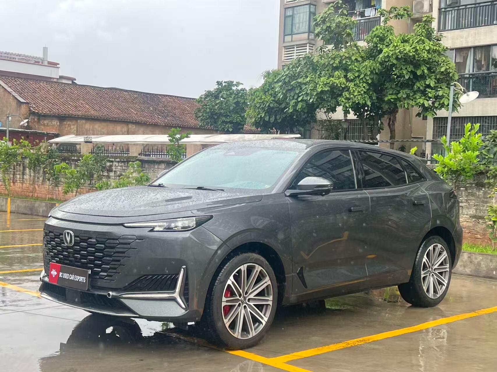 UNI-K 2.0T AWD Luxury Edition