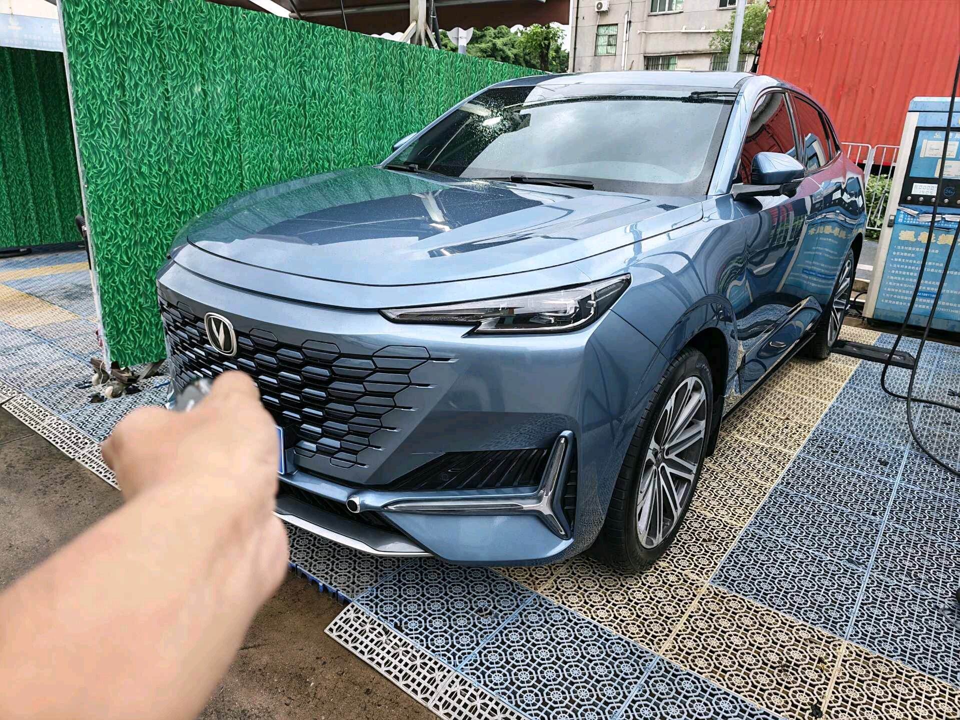 UNI-K 2.0T Luxury Edition