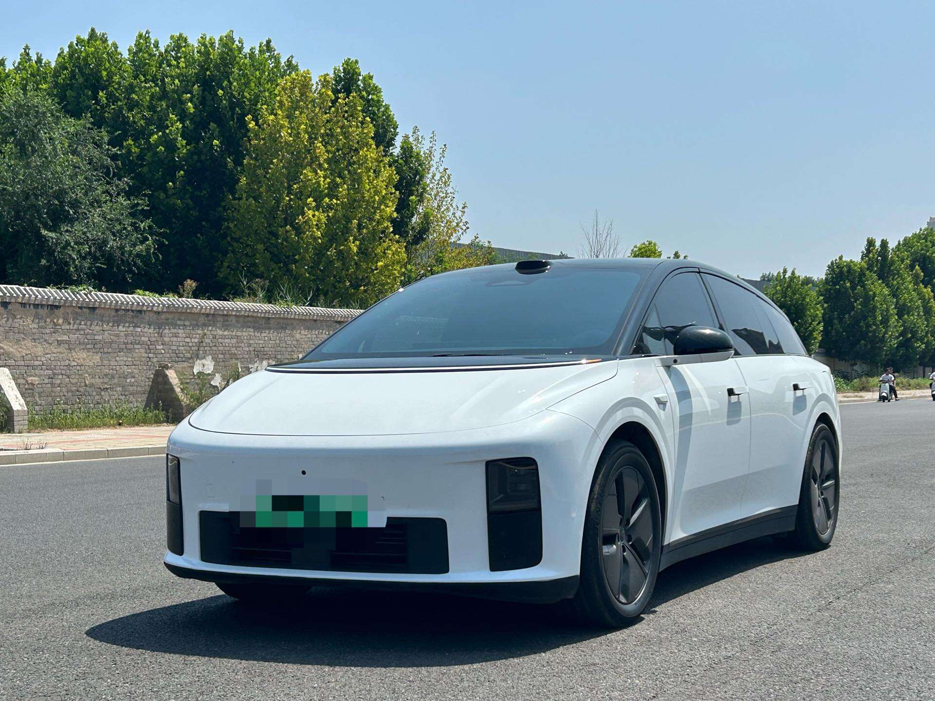 2025 i6 2WD Standard Edition