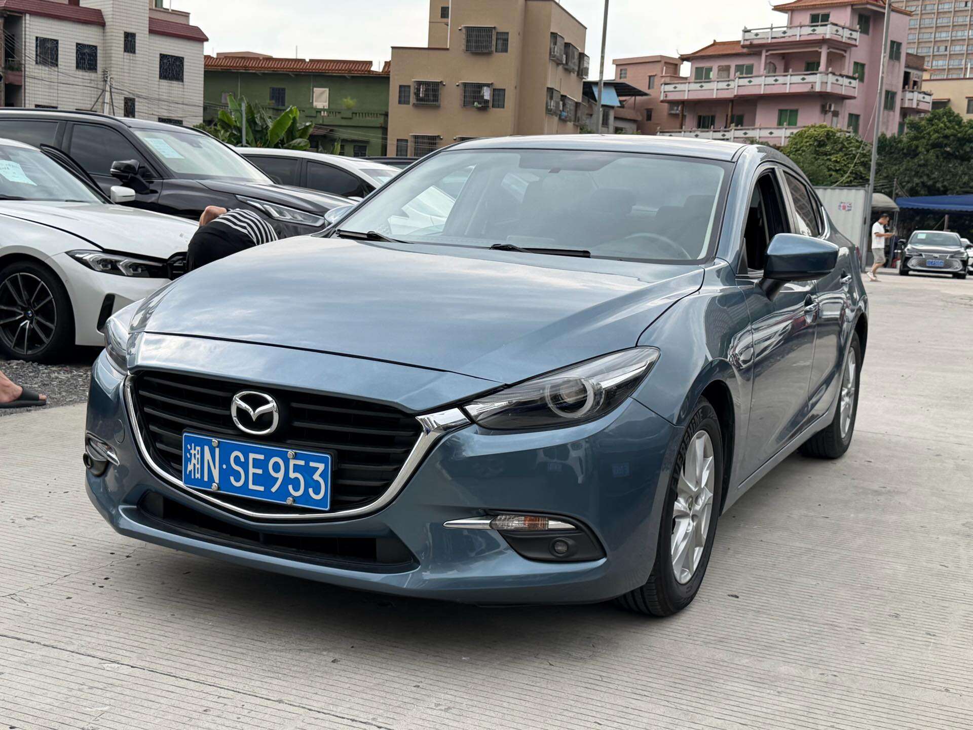 Mazda3 Axela Sedan 1.5 Cloud Edition Luxury