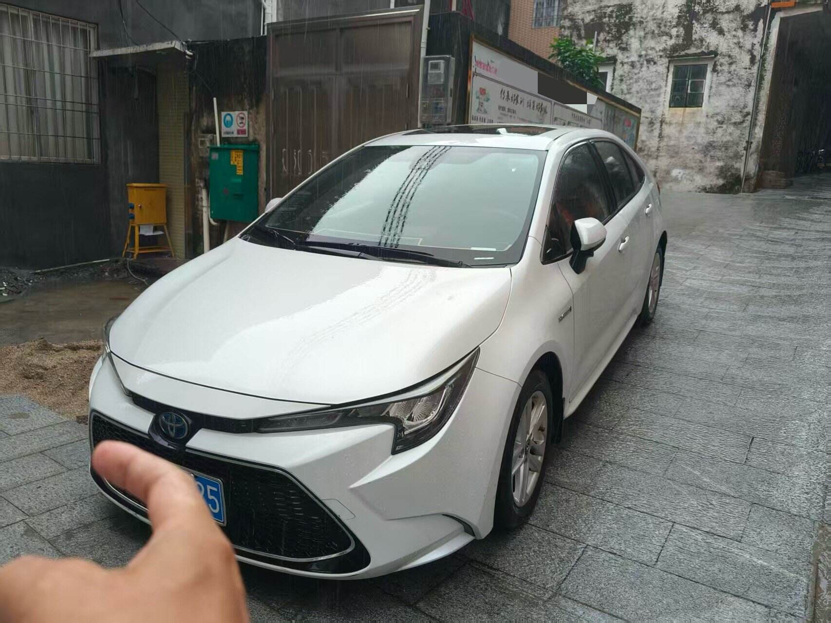 2019 Levin Hybrid 1.8H CVT Luxury Edition