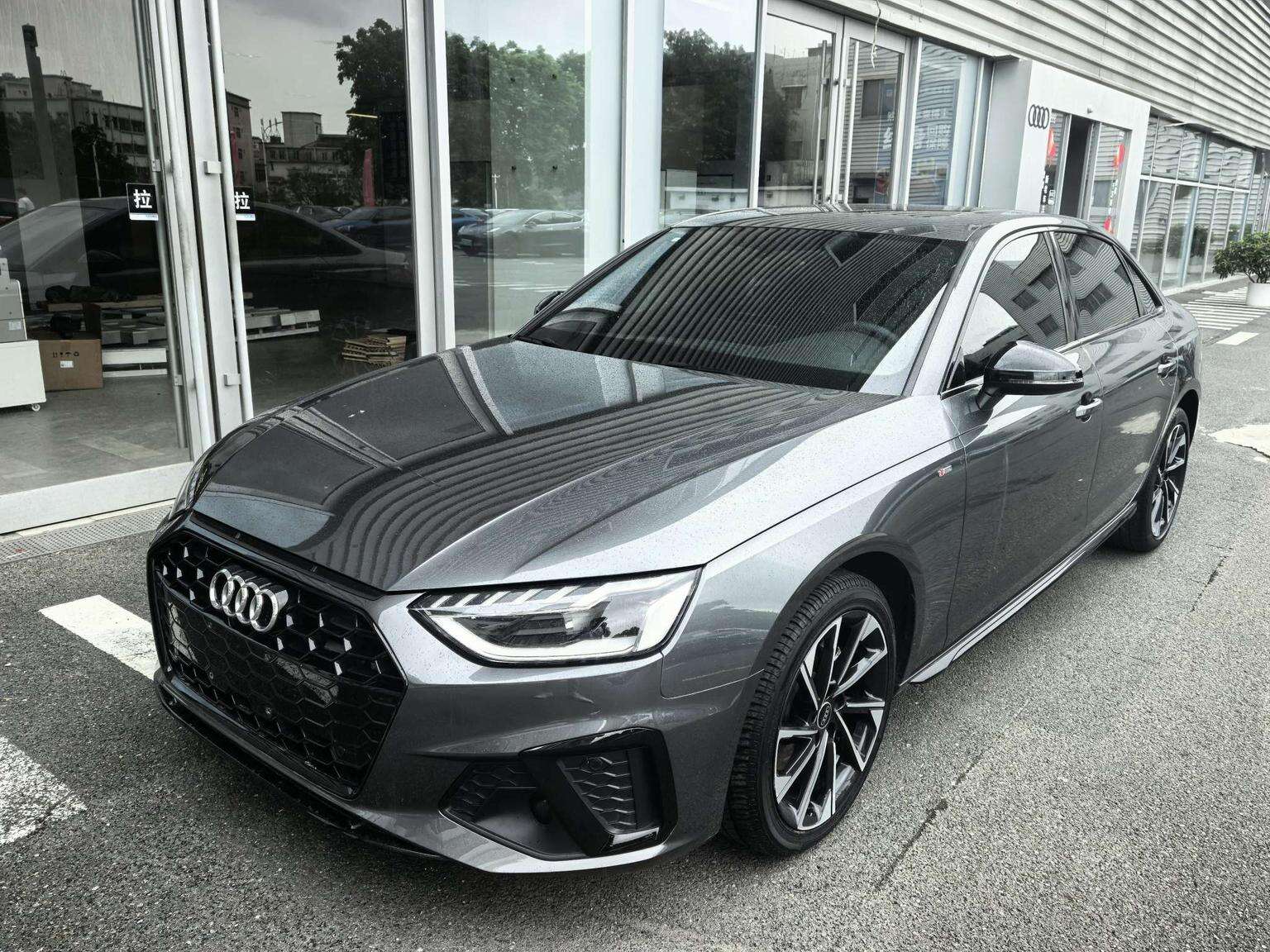 2023 Audi A4L 2.0TFSI 40TFSI Luxury Dynamic