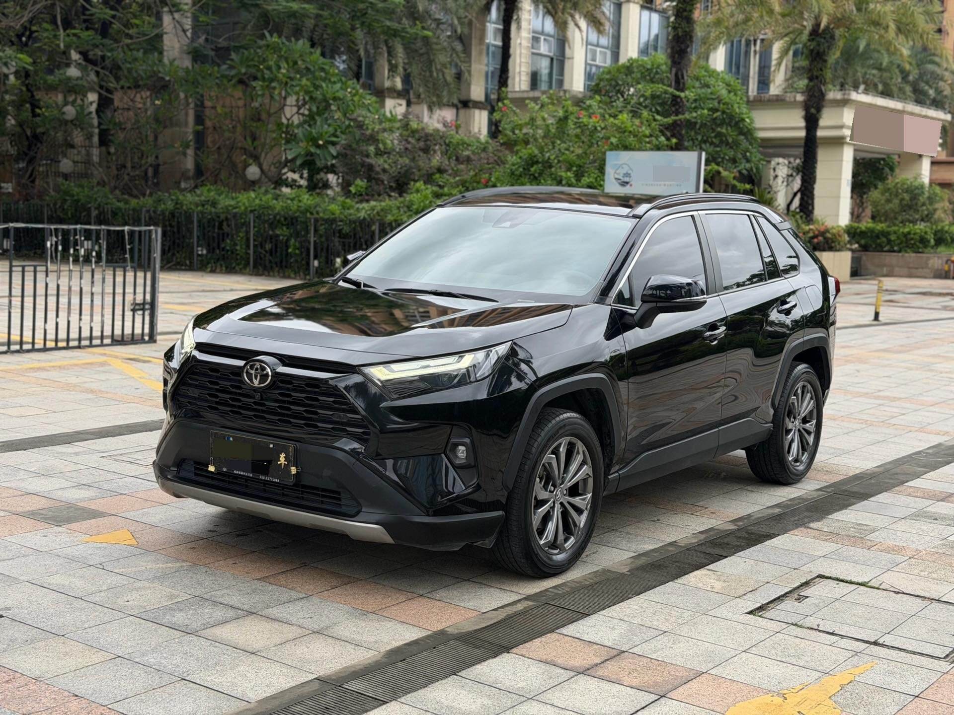 2023 RAV4 Honran 2.0 CVT Two-Wheel Drive Fashion Plus Edition