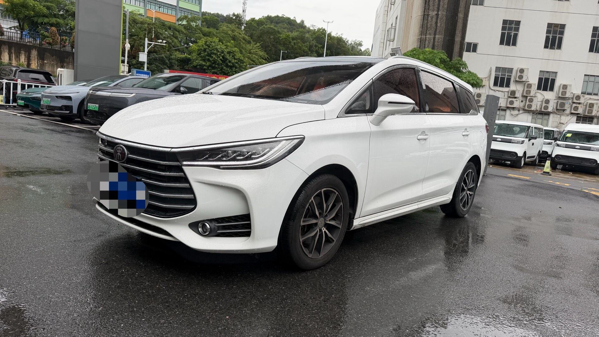 S MAX 7 Seater Elite