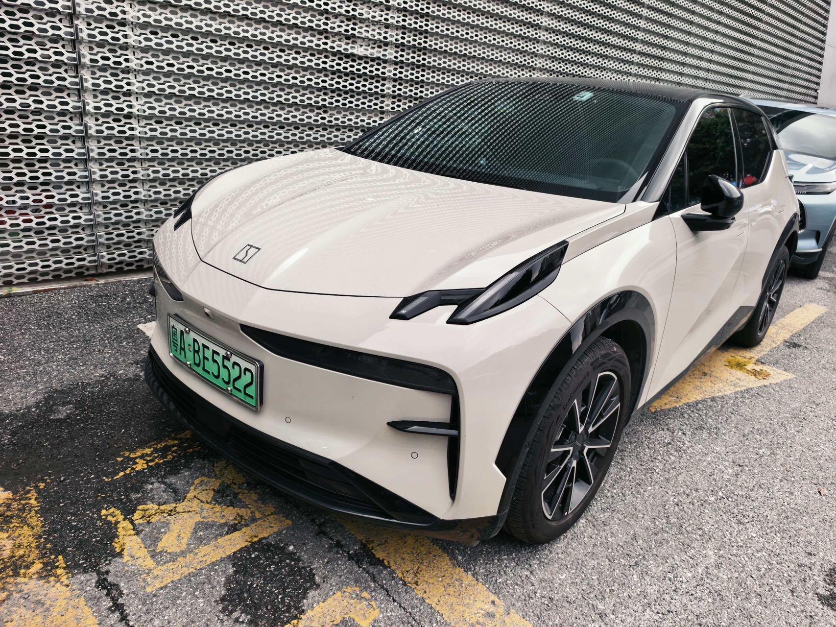 2023极氪X 后驱YOU版4座