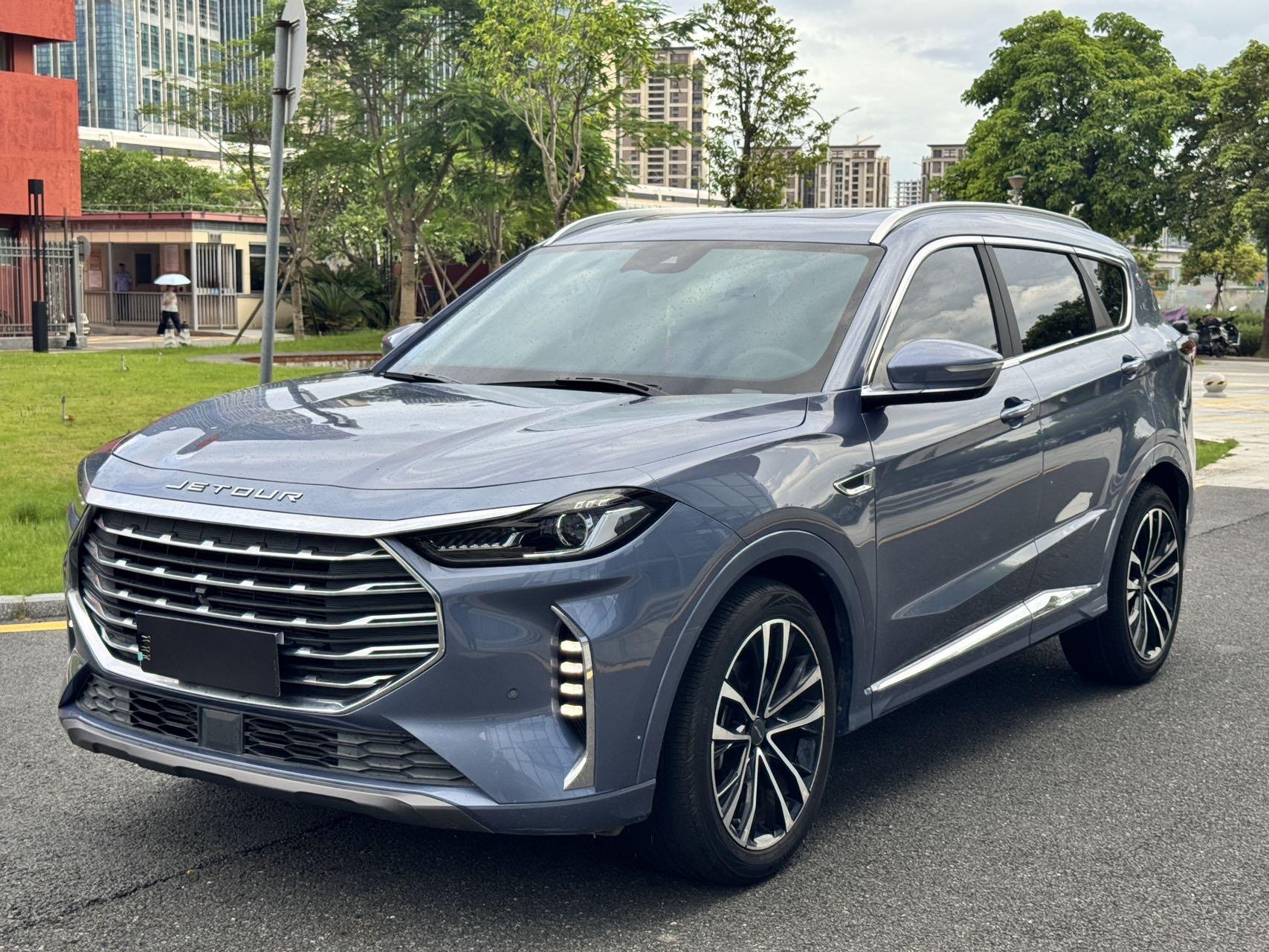 2021 X70 PLUS 1.6T 地PRO 5-Seater
