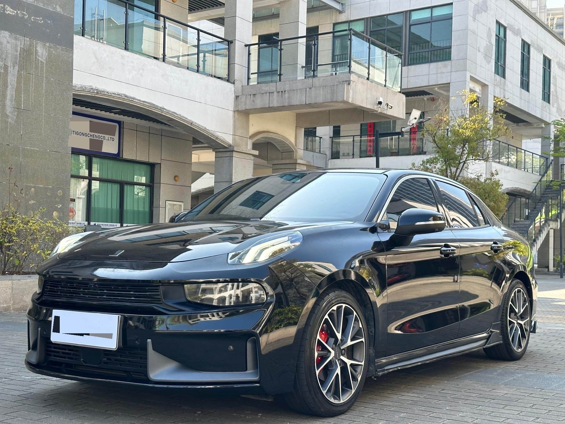 LYNK & CO 03 1.5TD Jìn Quánzhěn Bǎn