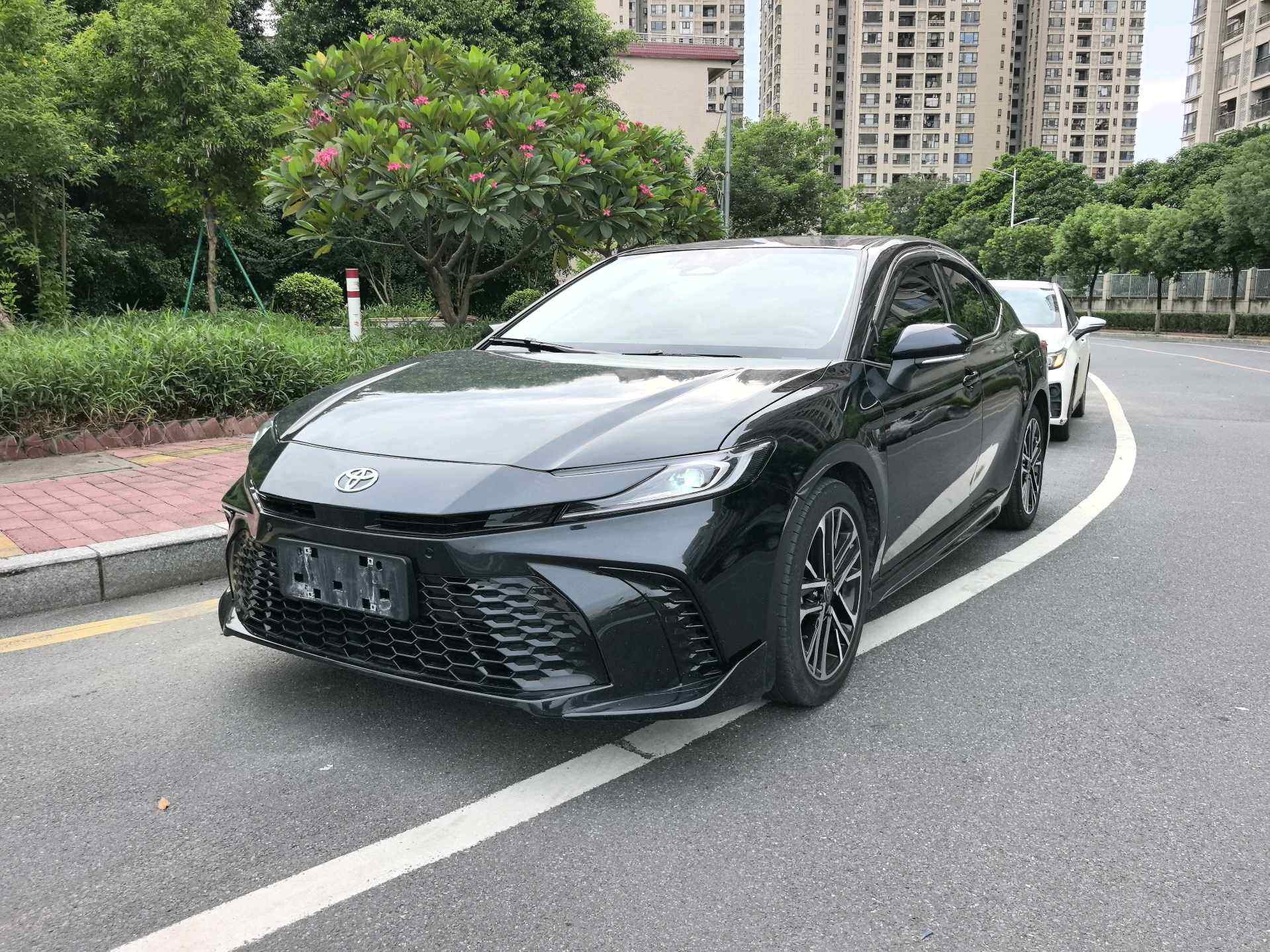 2025 Camry Hybrid 2.0HXS CVT Radiant Edition