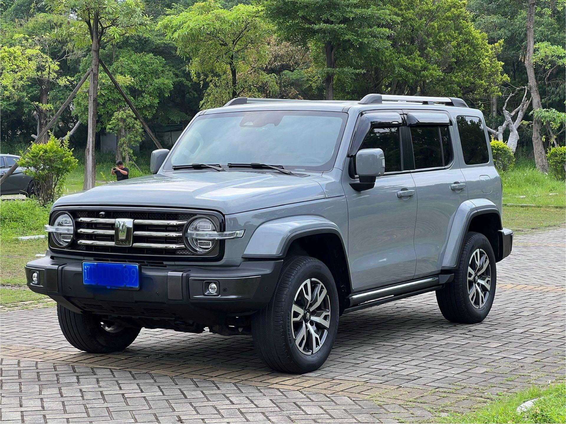 坦克300 2.0T 城市版 很有型