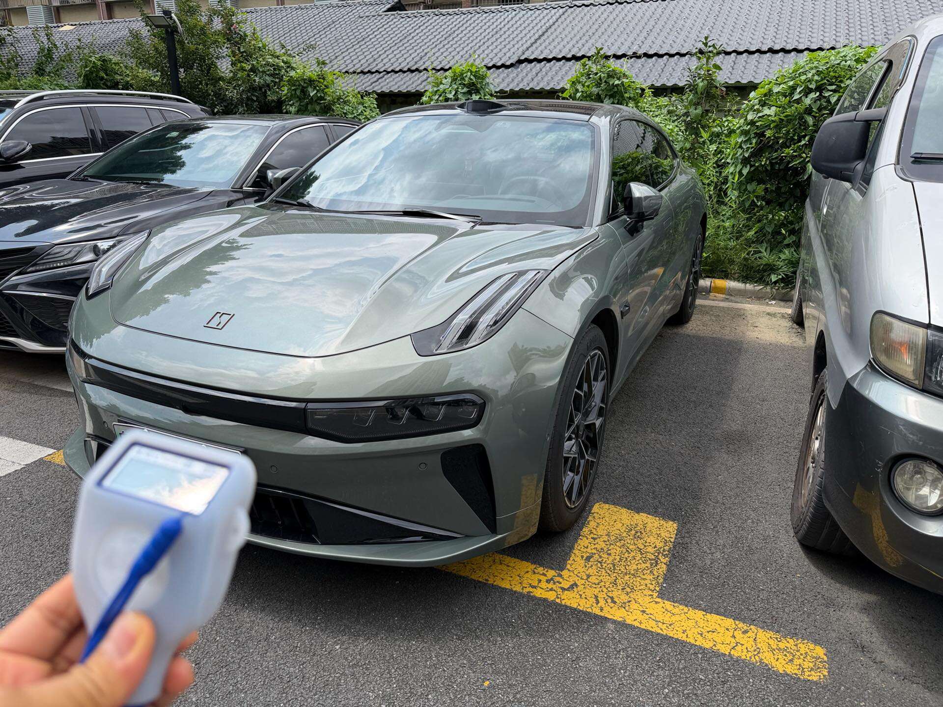 2024 Zeekr 001 WE Edition 95kWh All-wheel Drive