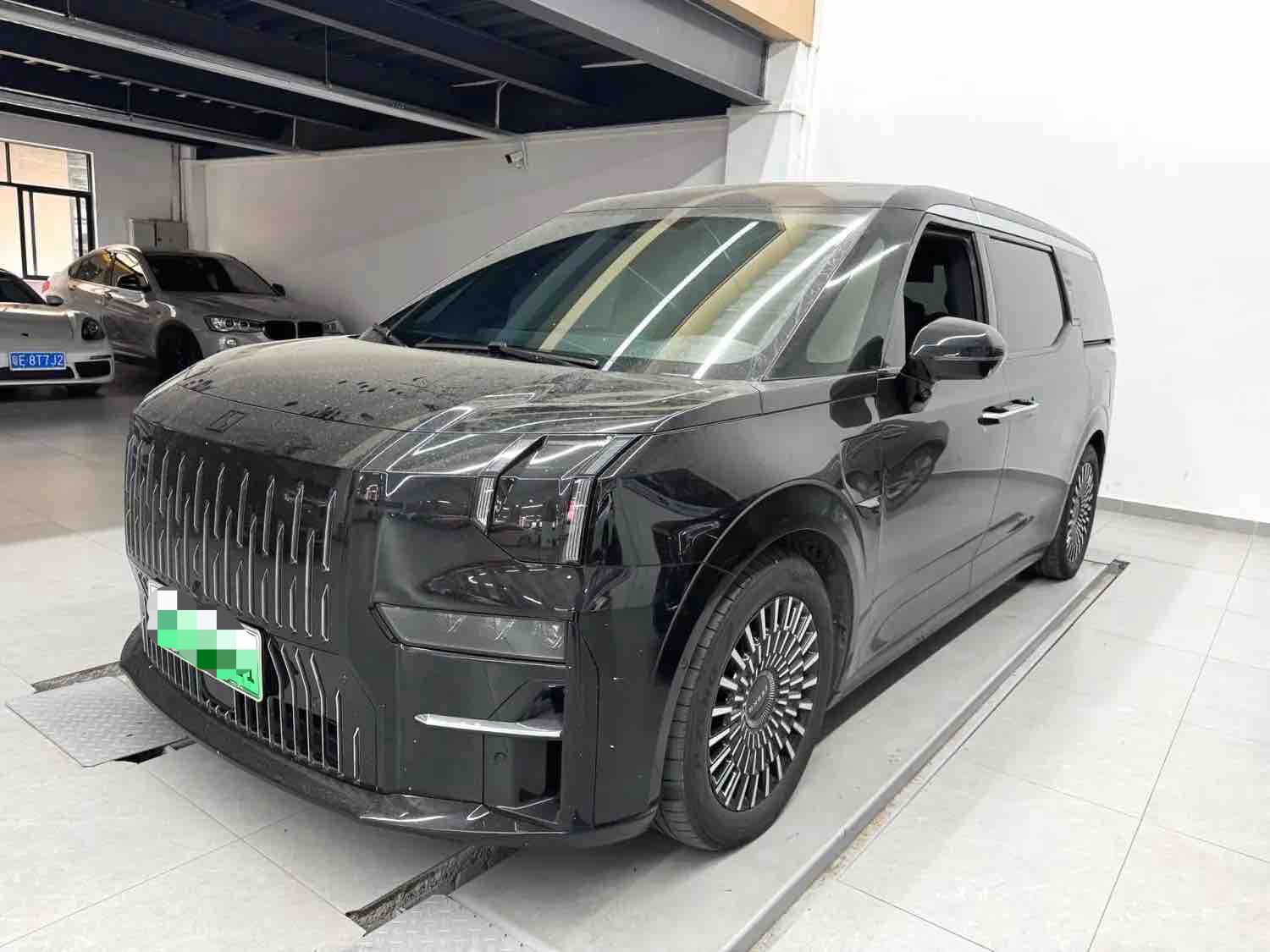 2022 Zeekr 009 ME Edition (facelift)