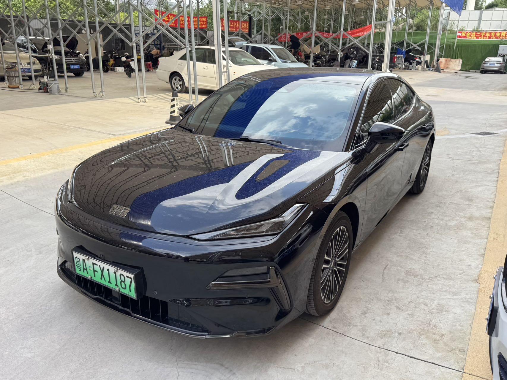2025 Xingyao 8 EM-i 1.5 130km Prestige Version