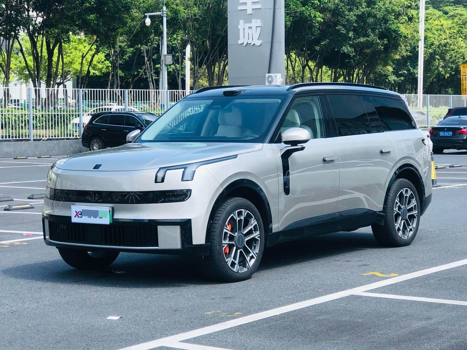 2025 Lynk & Co 900 2.0T Ultra