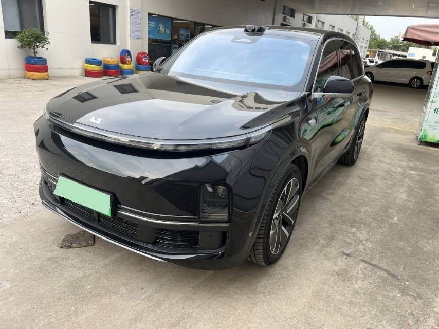 2025 L8 Ultra Smart Refreshed Version