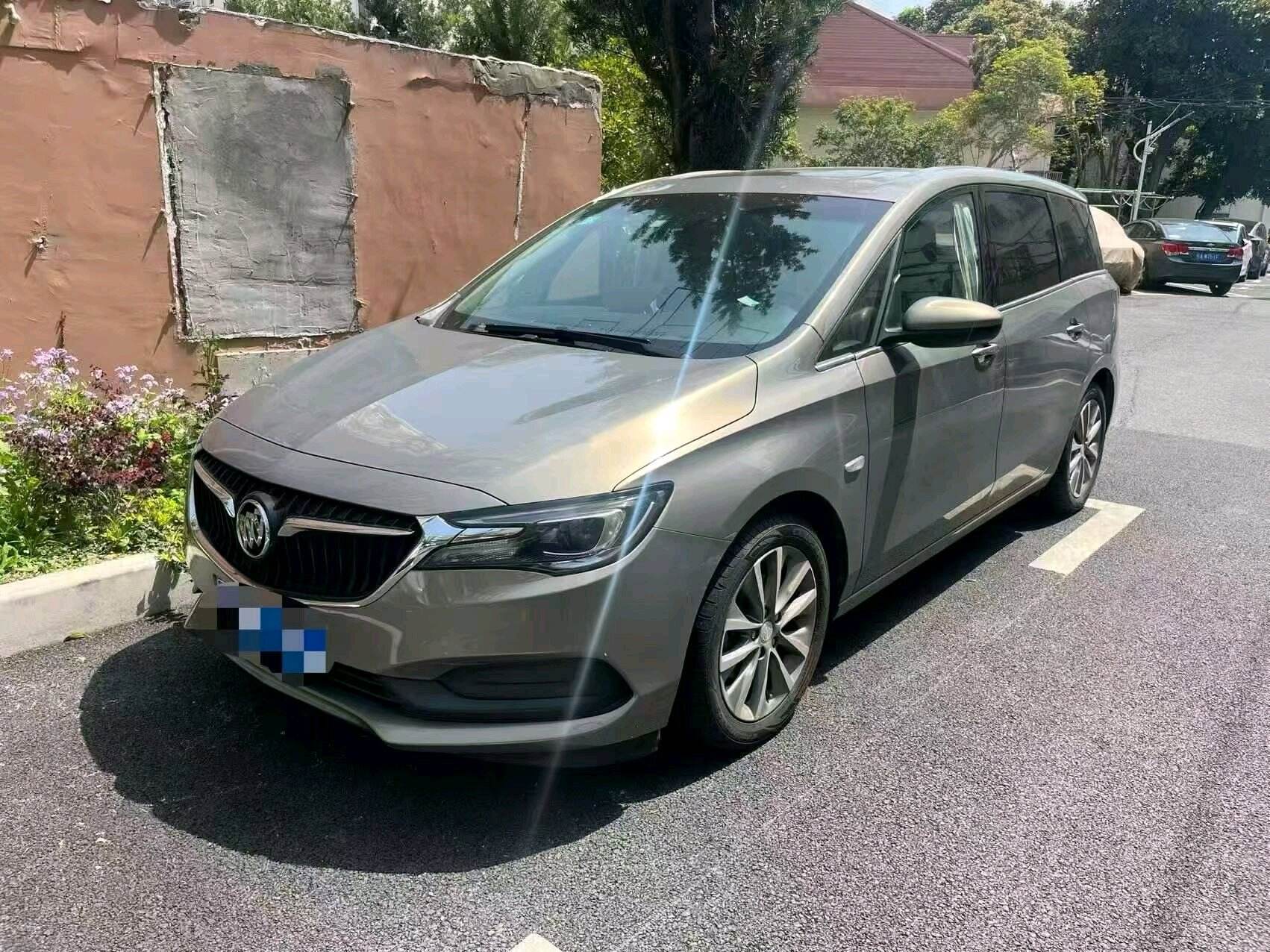 GL6 1.3T 18T 6-seat Connected Premium