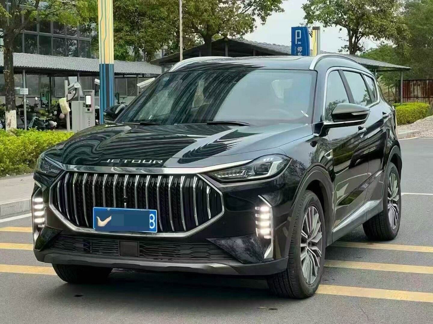 2025 X70 PLUS 1.5T Luxury Powerful Edition 7-seat