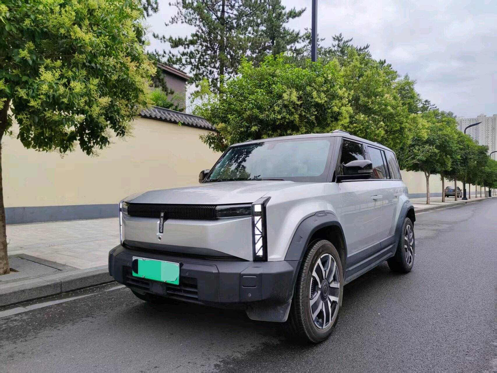 03 472km 4WD Long Range Edition