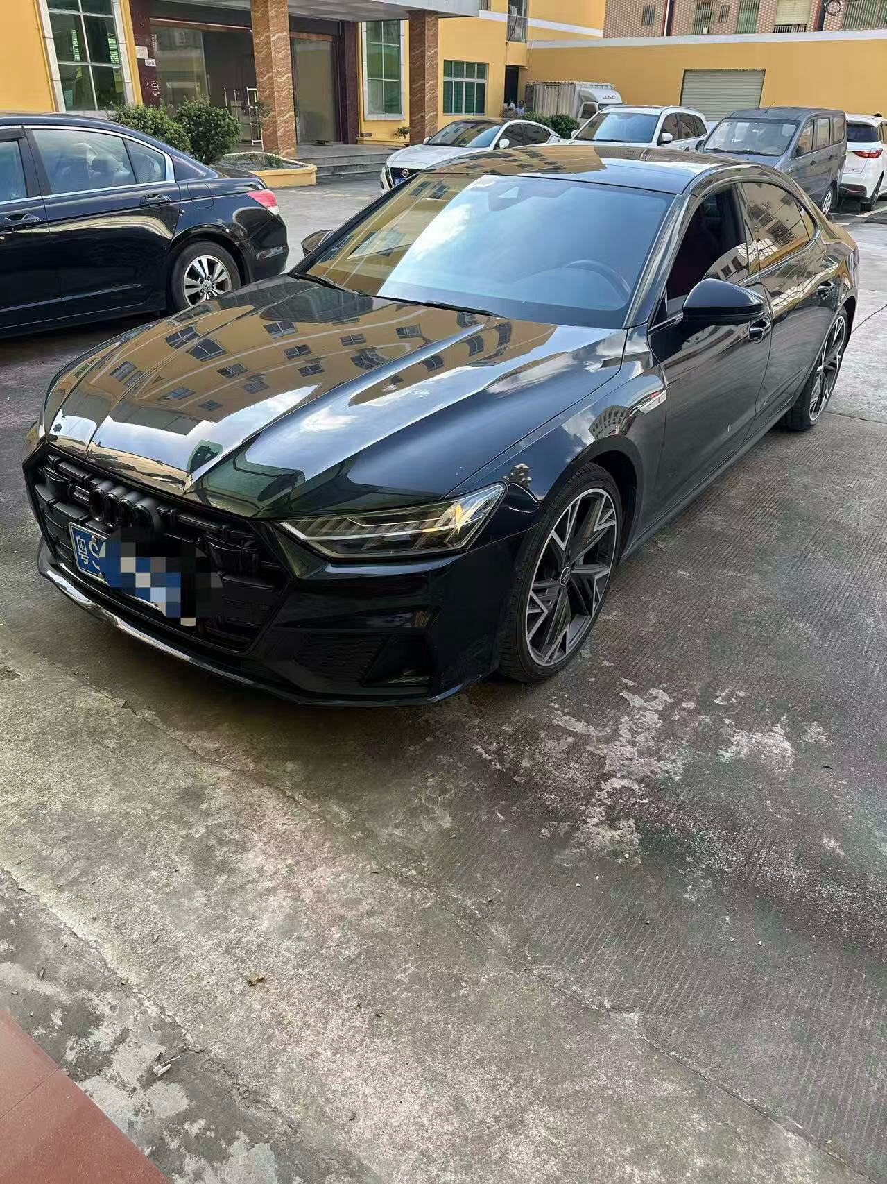 2023 A7L 2.0TFSI 45TFSI Quattro S-line Hei Wu Shi Ban