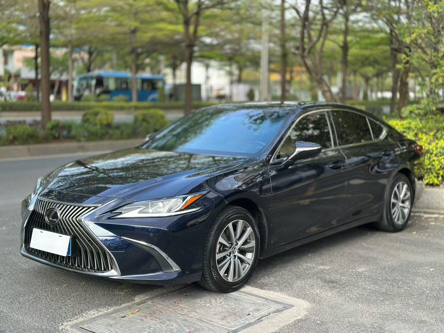 ES200 2.0 CVT 卓越 Edition